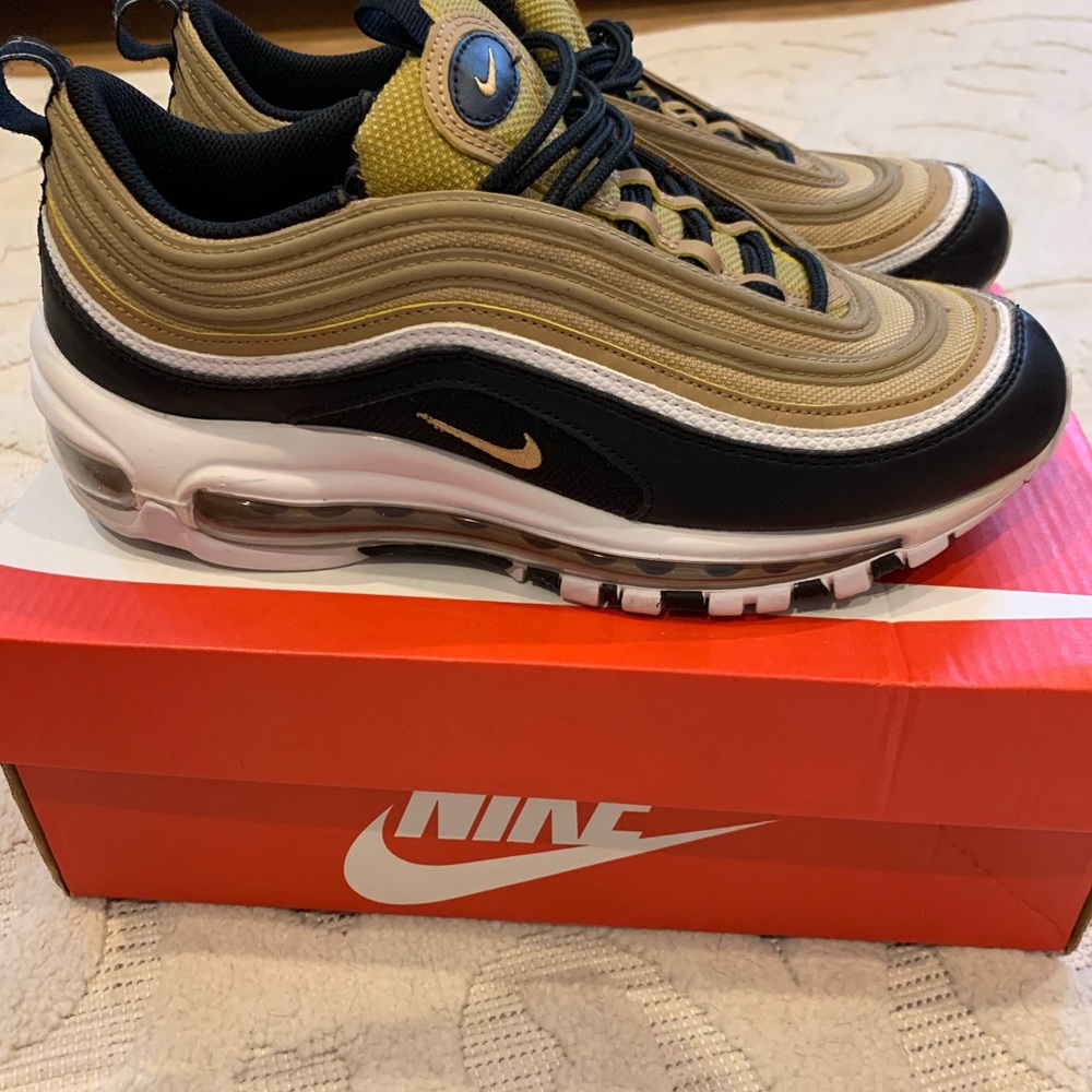 Nike Air Max 97 size 6.5 big boys